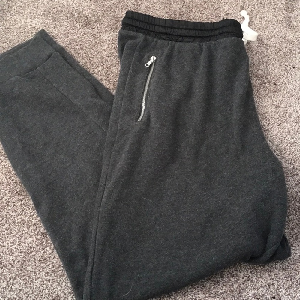 XL tall gray Gap joggers with black waistband